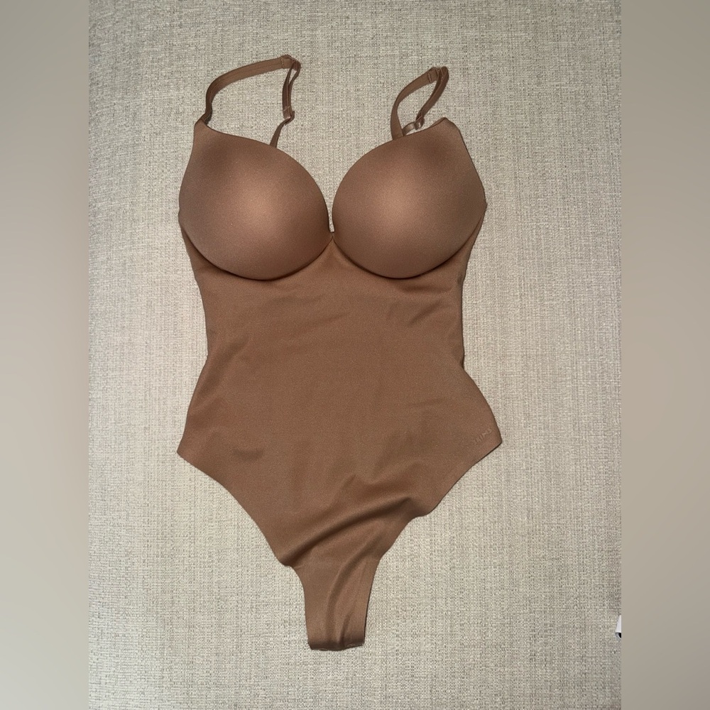 SKIMS Ultimate Body Push-Up Thong Bodysuit | XS